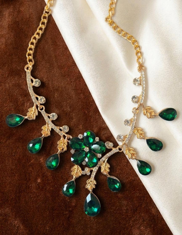 Emerald Dew Drop Necklace