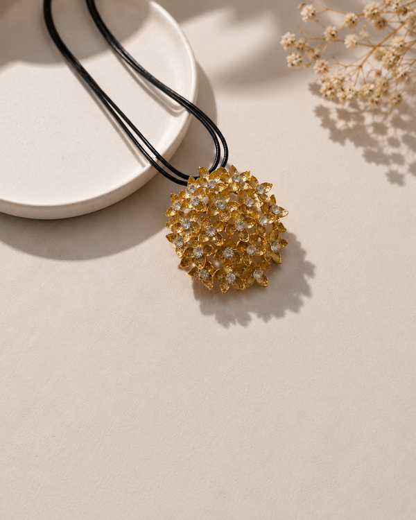 ✨ GOVIRA Celestia Bloom Pendant Necklace 💛