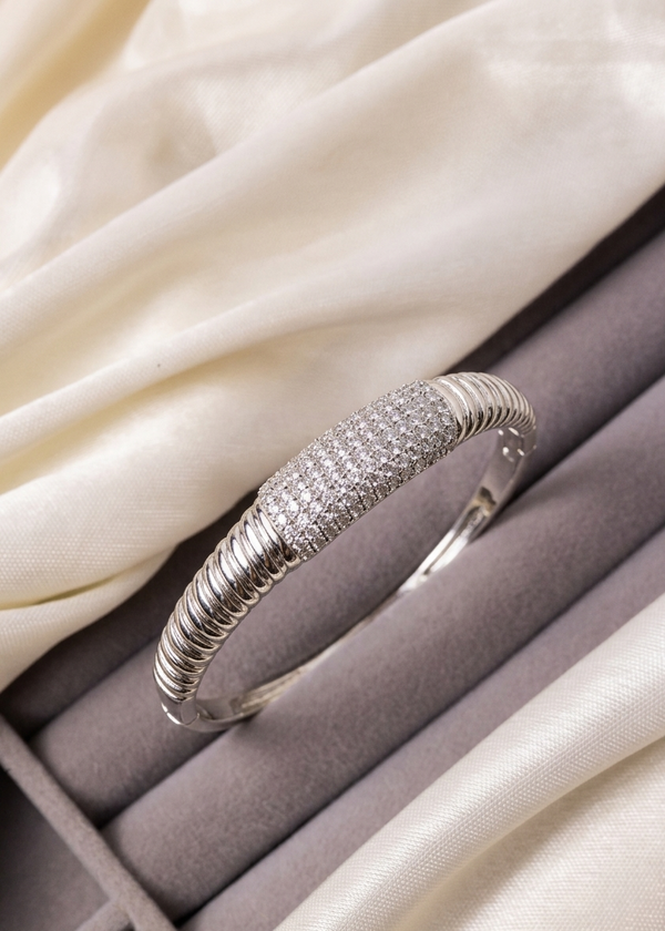 ✨ Ribbed Elegance Crystal Silver Bracelet