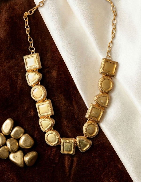🔶 Heritage Geometric Gold Necklace